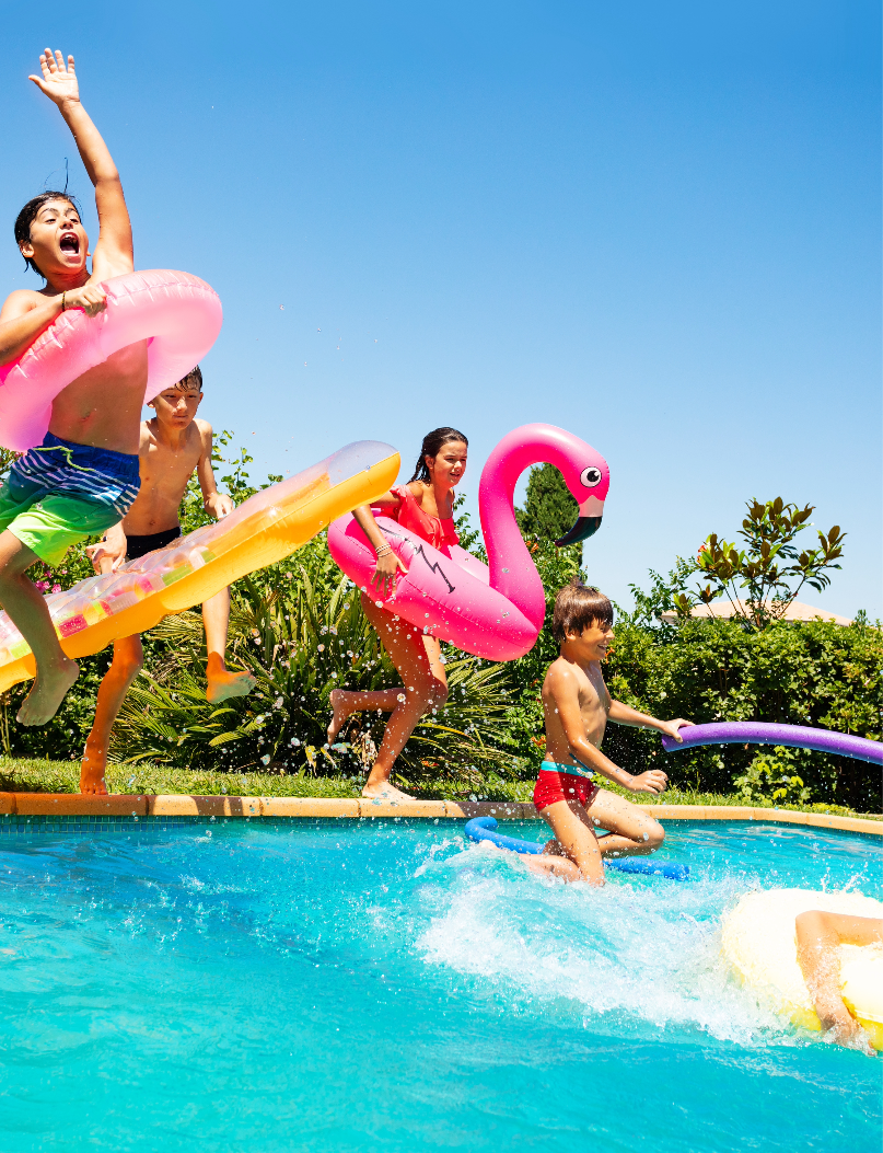 Pool cleaning service in Navarre